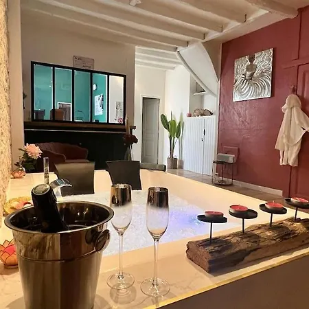 Suite Romance - Jacuzzi Moret-sur-Loing Buitenkant foto