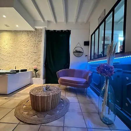 Suite Romance - Jacuzzi Moret-sur-Loing Buitenkant foto
